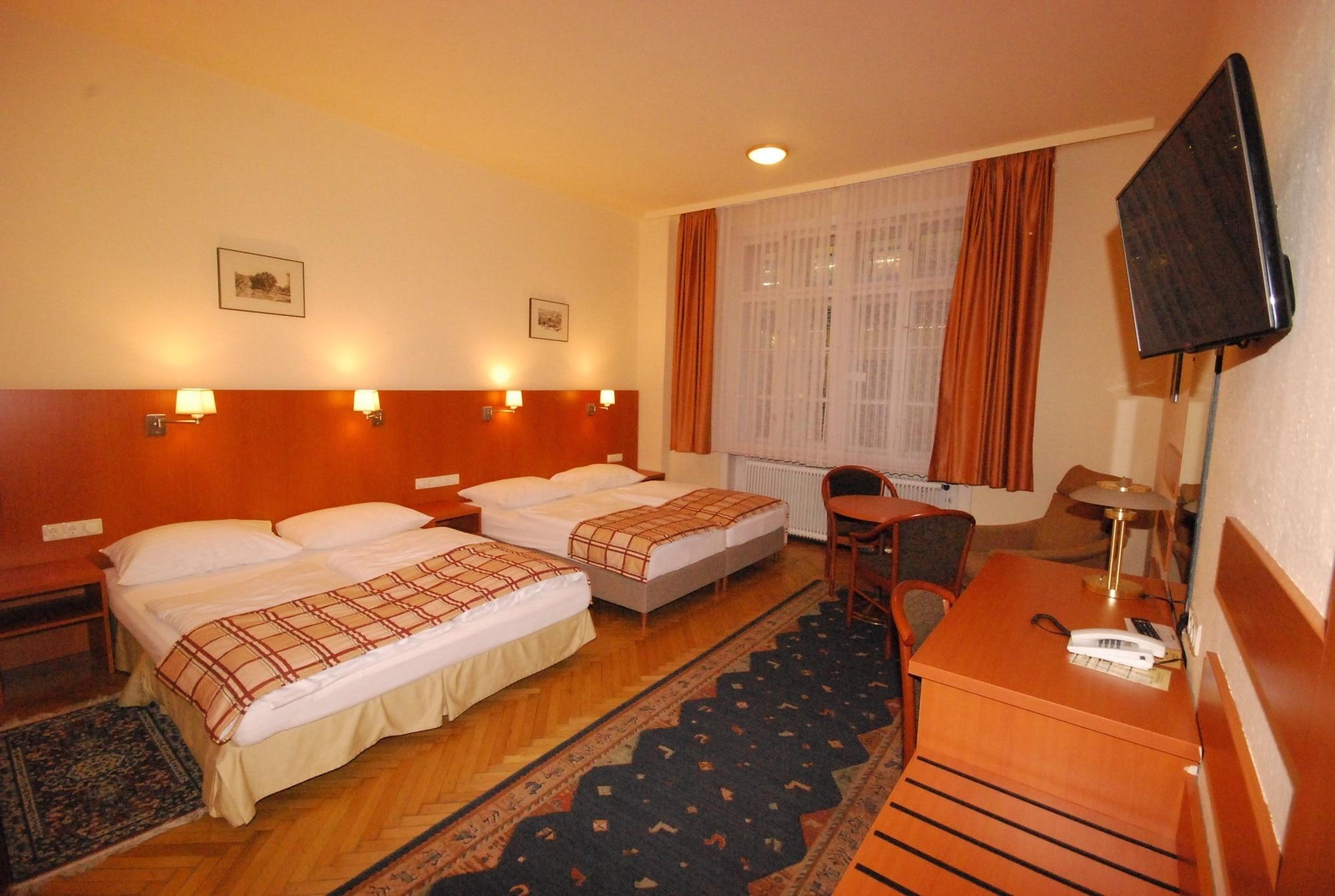 Continental Hotel-Pension Wien Ngoại thất bức ảnh