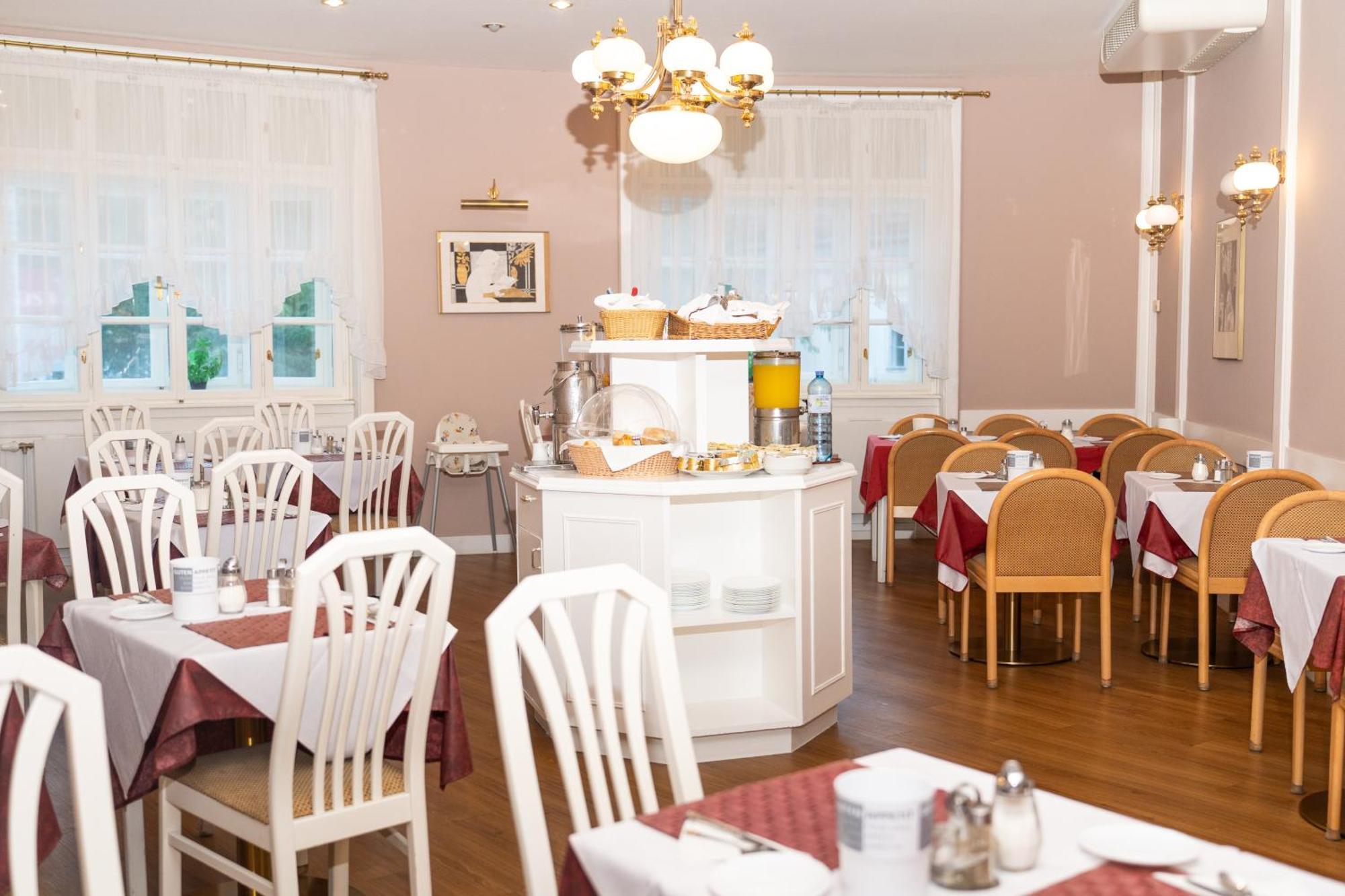 Continental Hotel-Pension Wien Ngoại thất bức ảnh