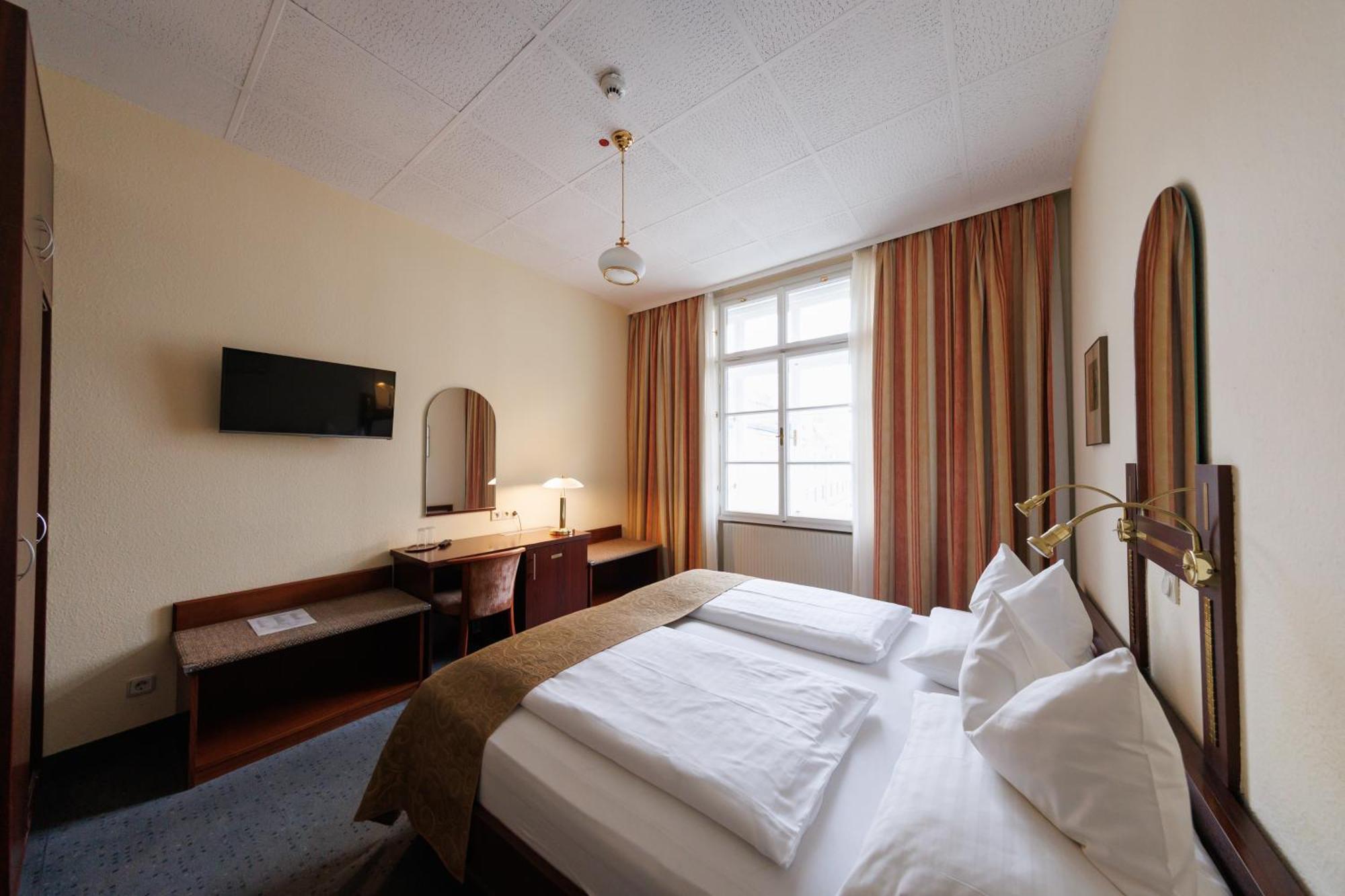 Continental Hotel-Pension Wien Ngoại thất bức ảnh