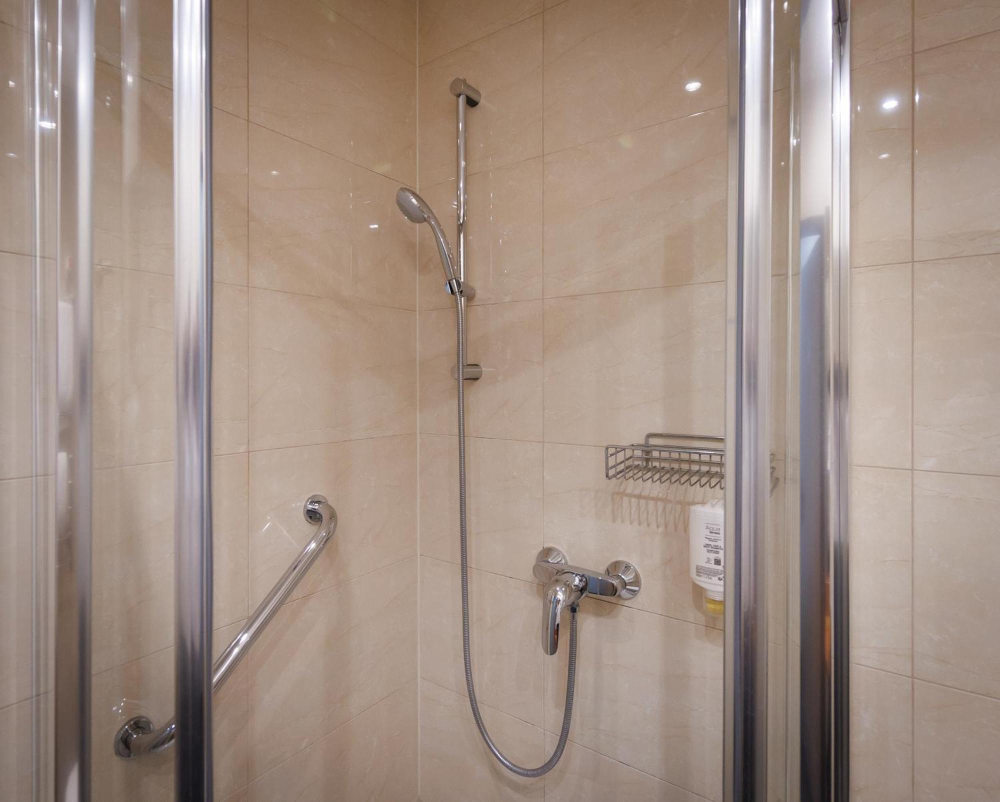Continental Hotel-Pension Wien Ngoại thất bức ảnh