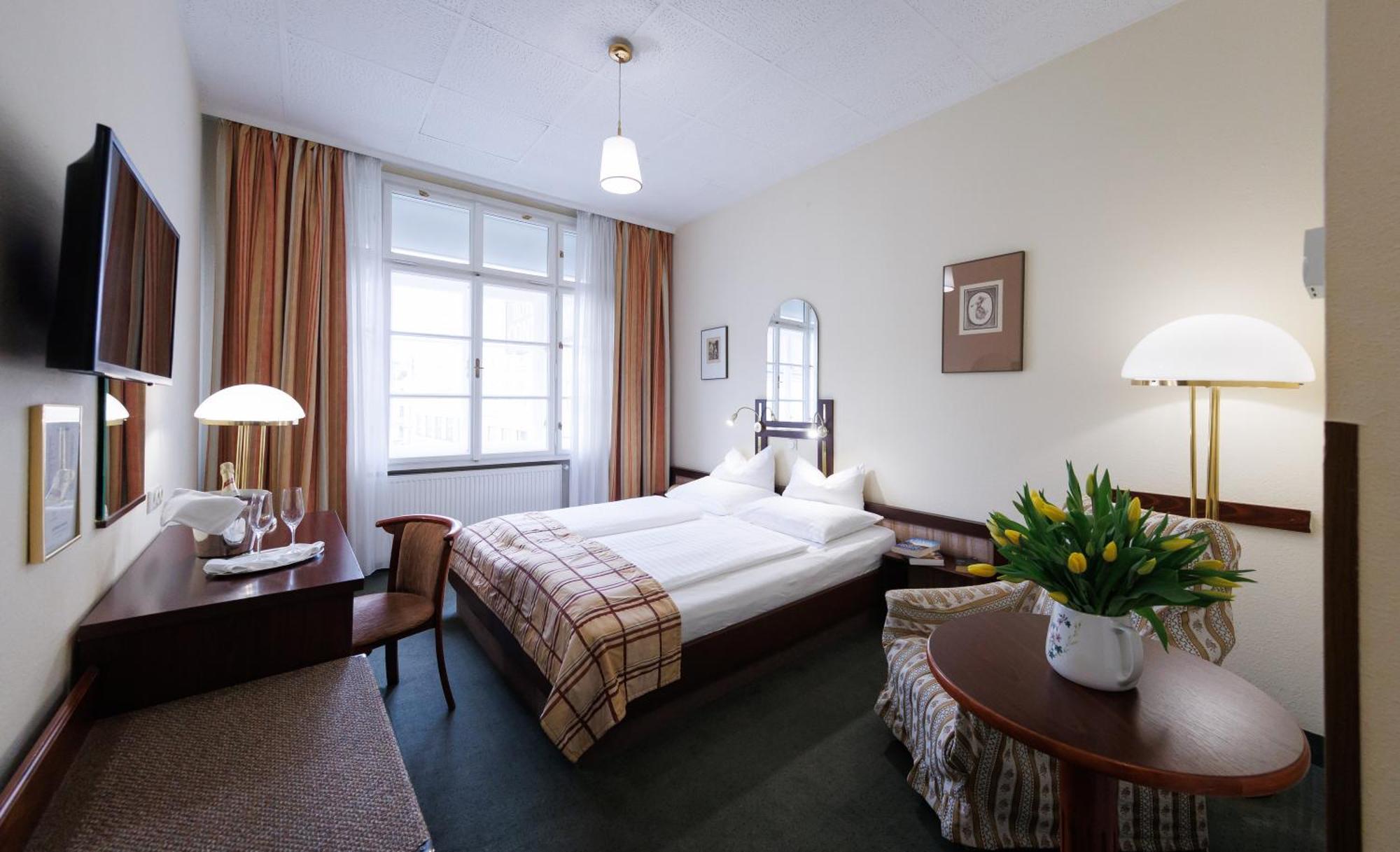 Continental Hotel-Pension Wien Ngoại thất bức ảnh