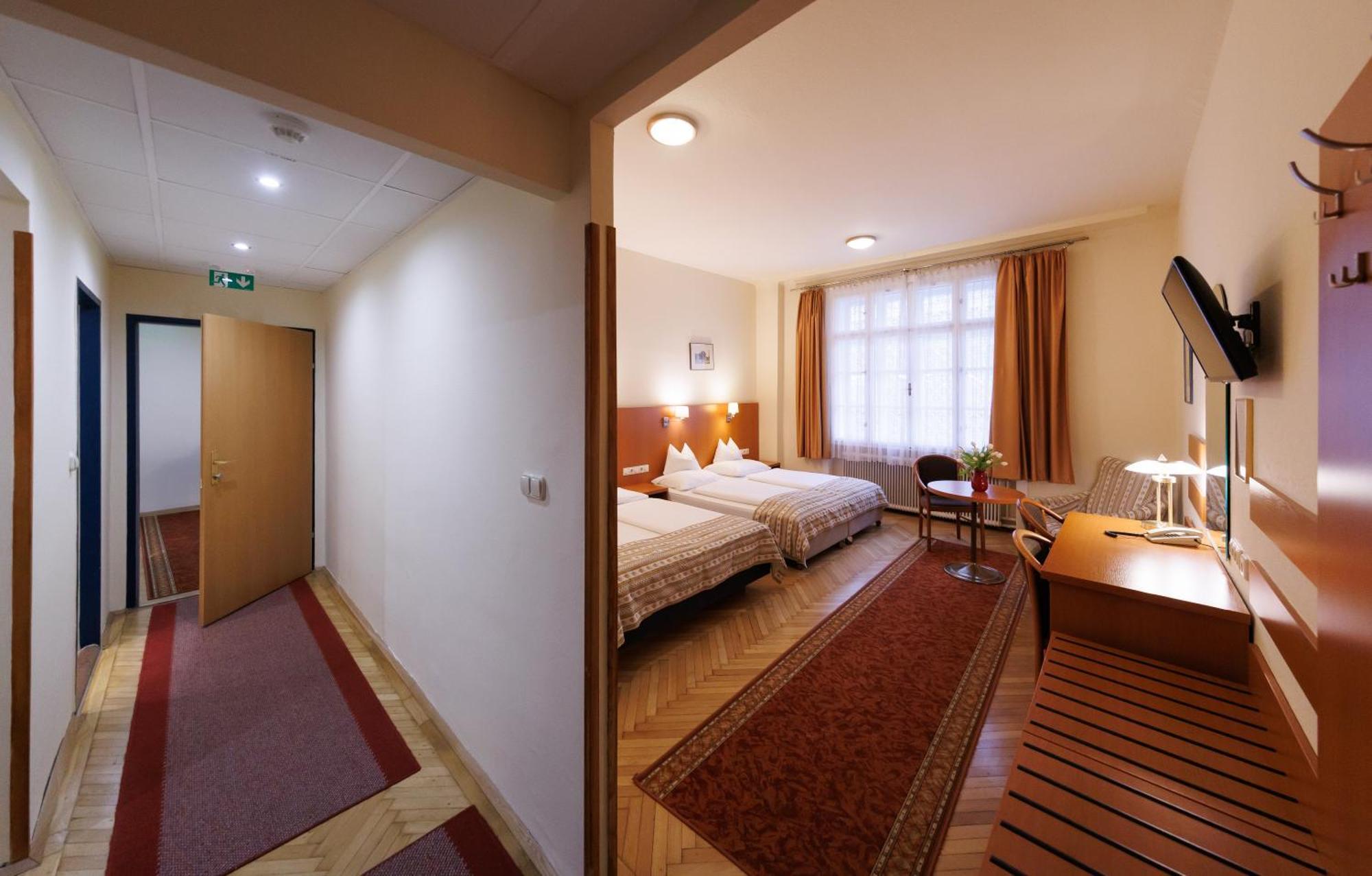 Continental Hotel-Pension Wien Ngoại thất bức ảnh
