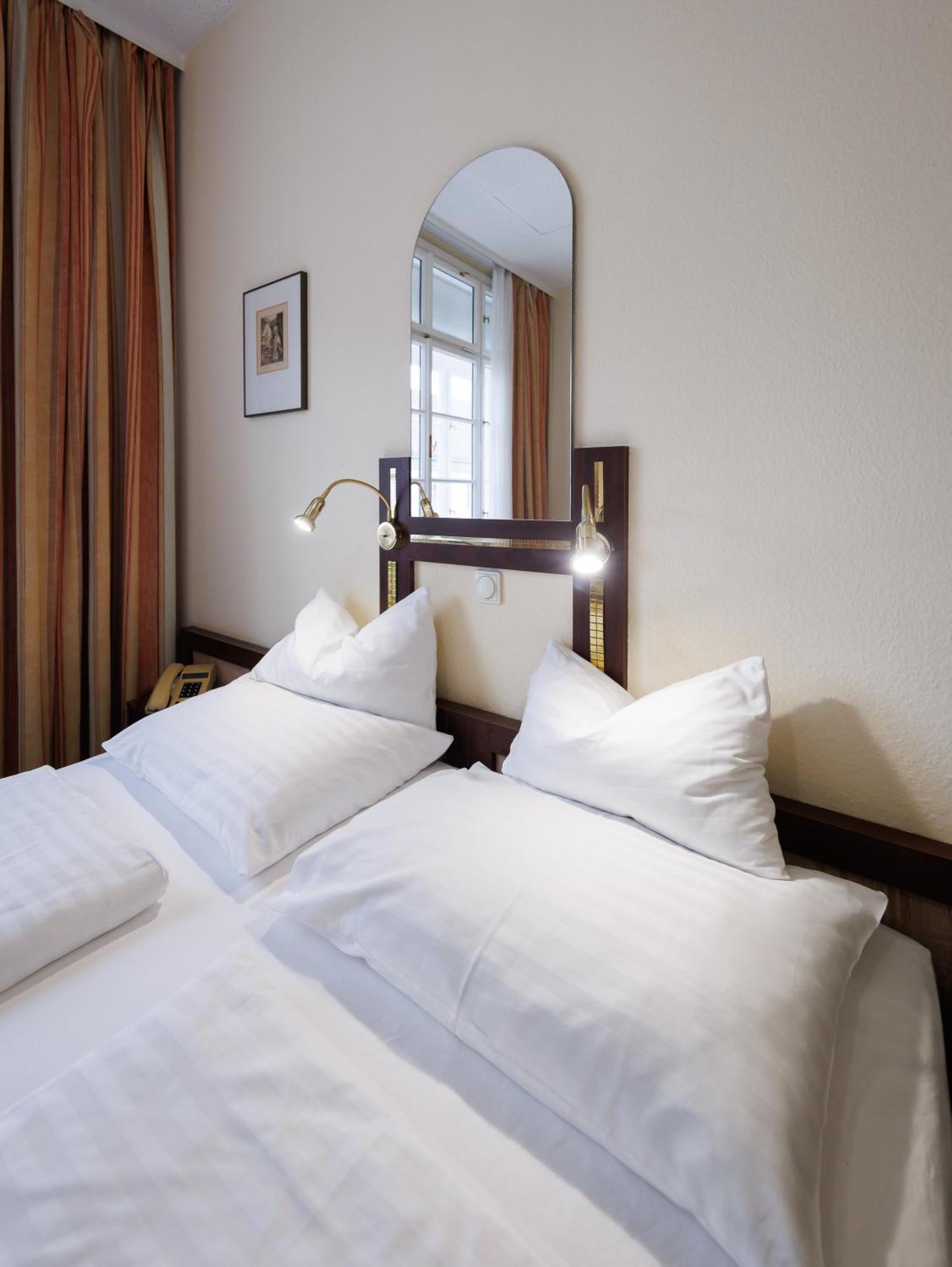 Continental Hotel-Pension Wien Ngoại thất bức ảnh