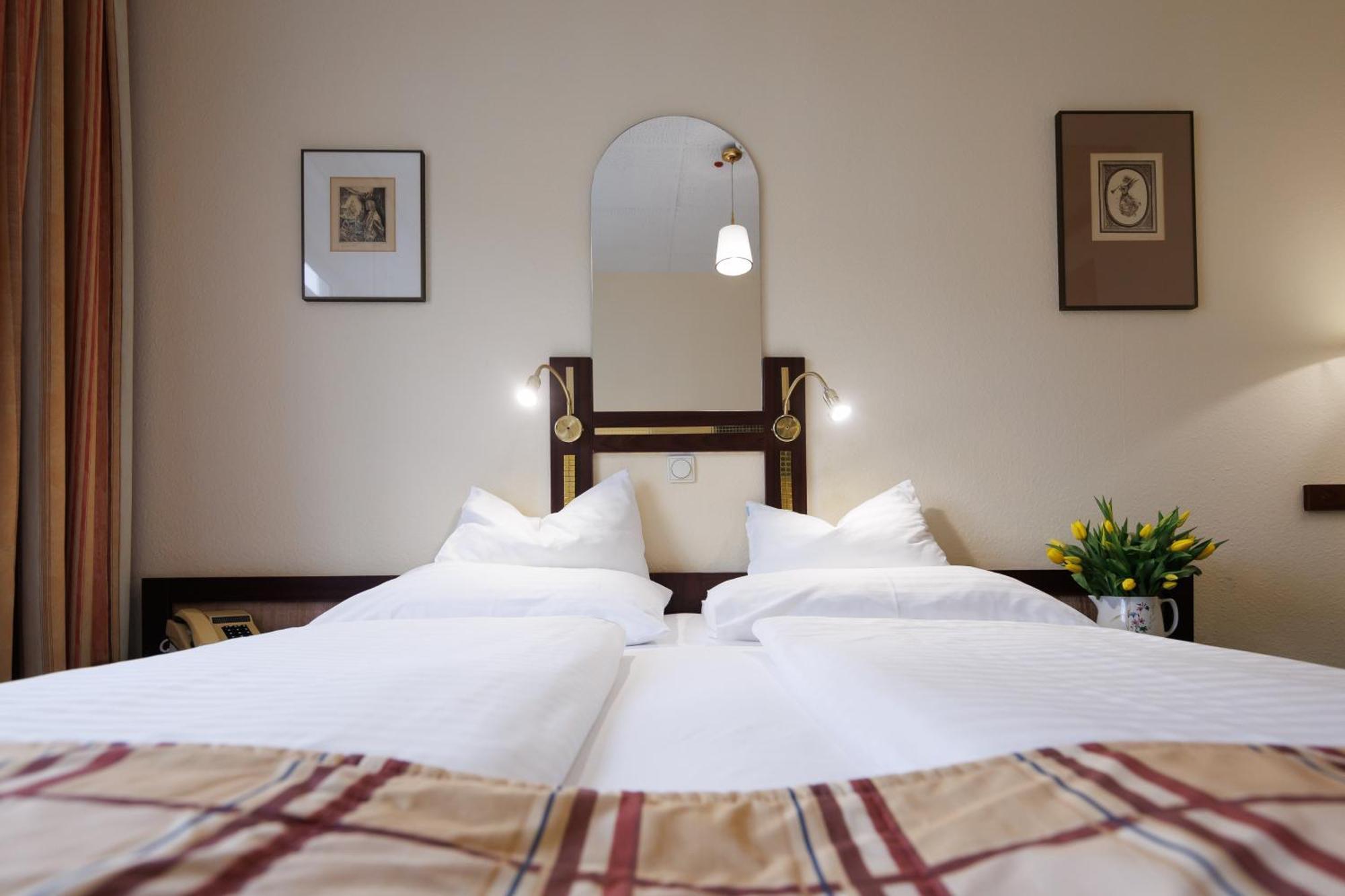 Continental Hotel-Pension Wien Ngoại thất bức ảnh