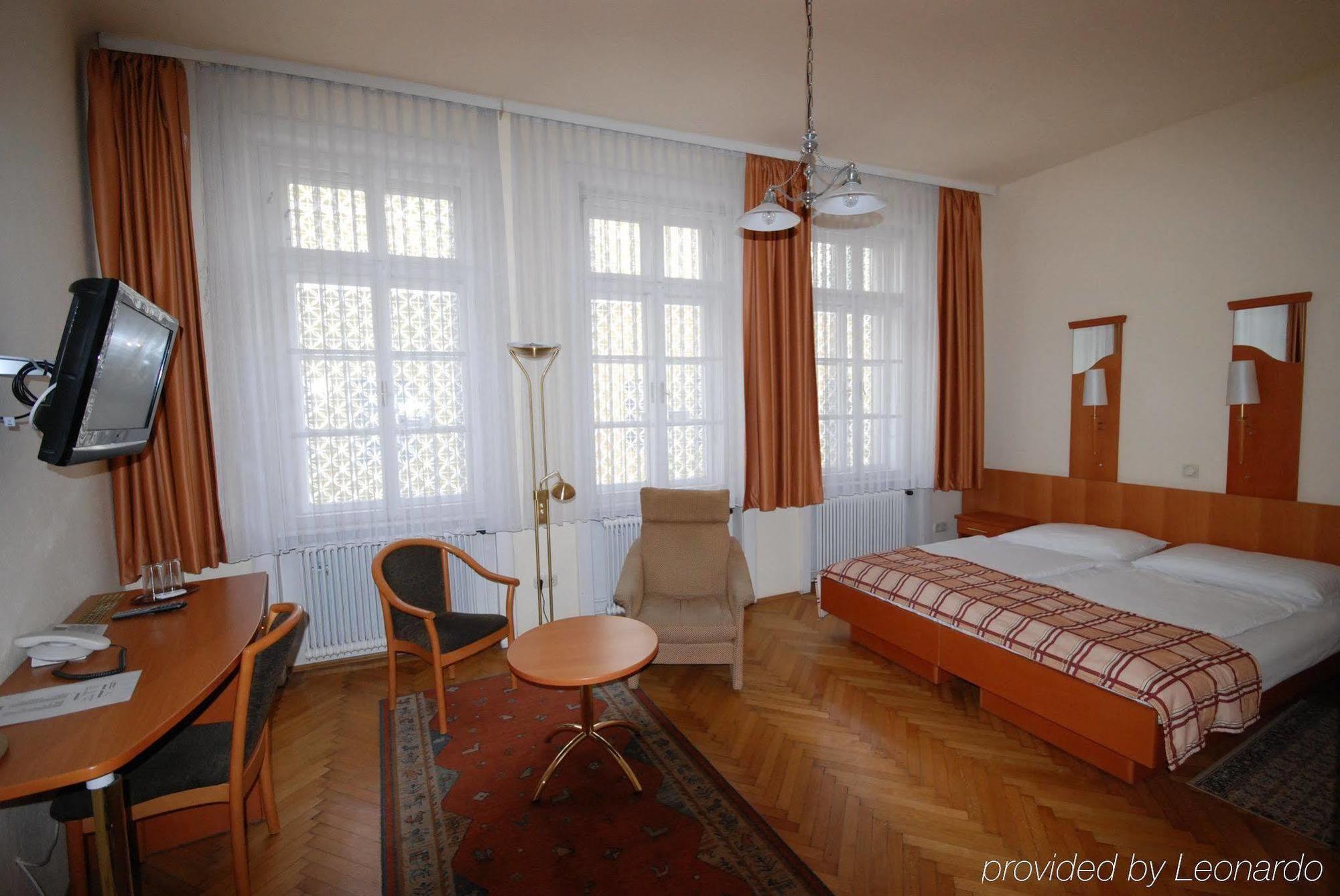 Continental Hotel-Pension Wien Ngoại thất bức ảnh