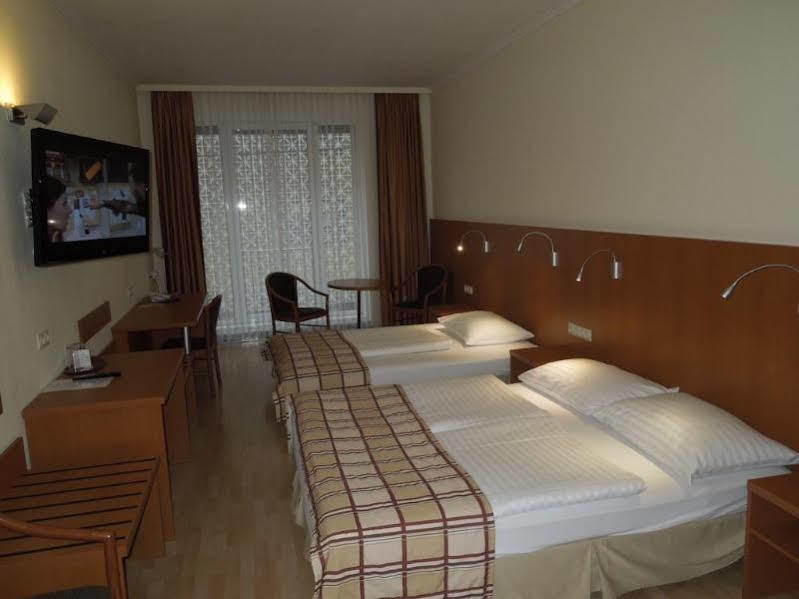 Continental Hotel-Pension Wien Ngoại thất bức ảnh