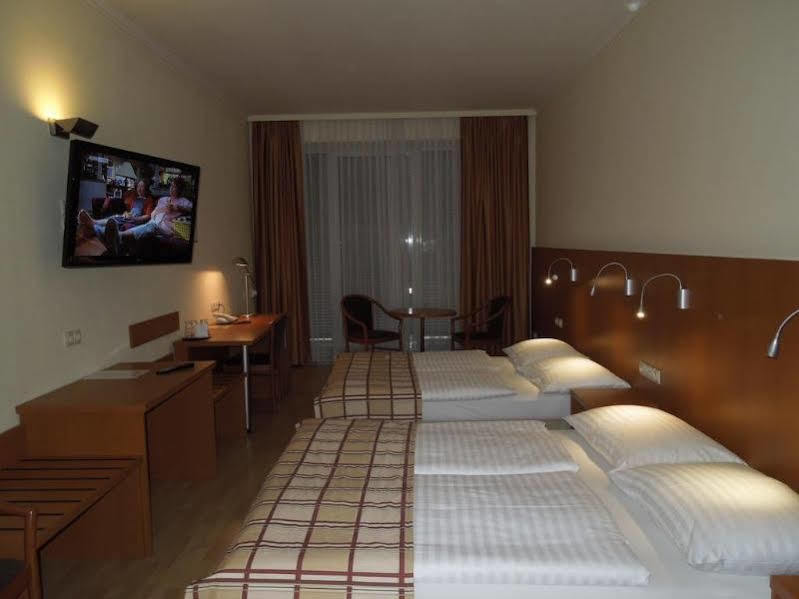 Continental Hotel-Pension Wien Ngoại thất bức ảnh